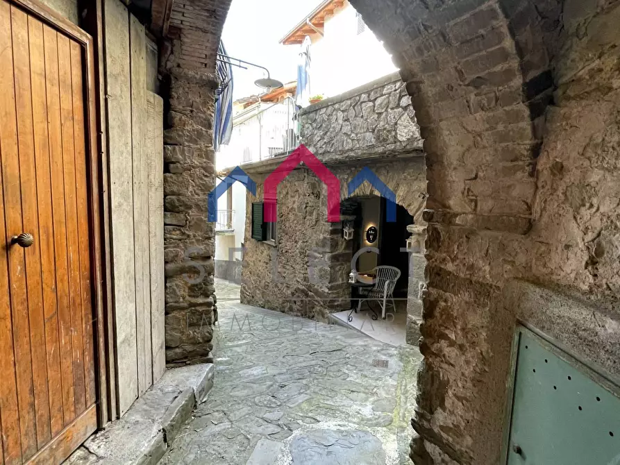 Immagine 5 di Terratetto in vendita  a Bagni Di Lucca