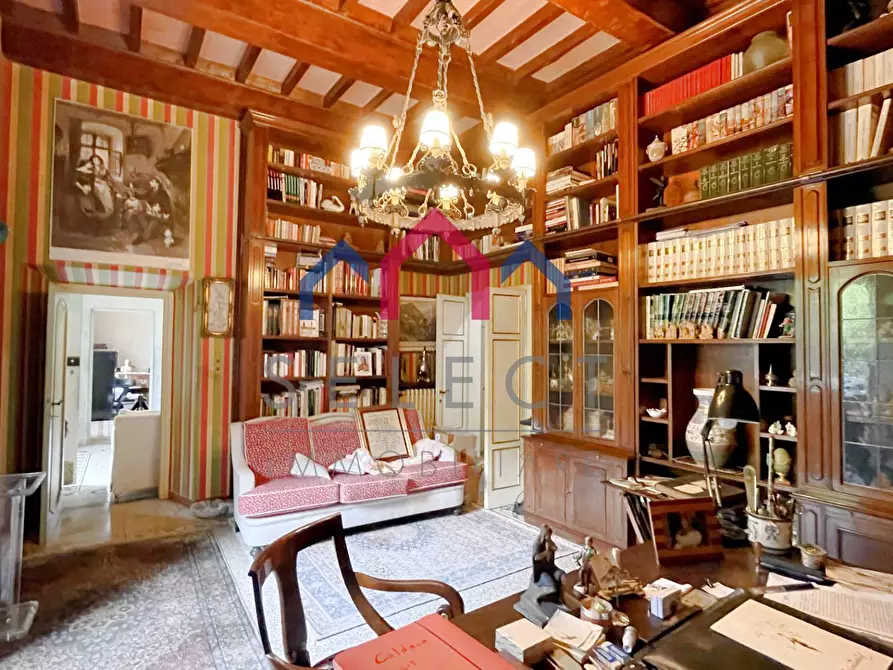 Immagine 60 di Villa in vendita  a Bagni Di Lucca