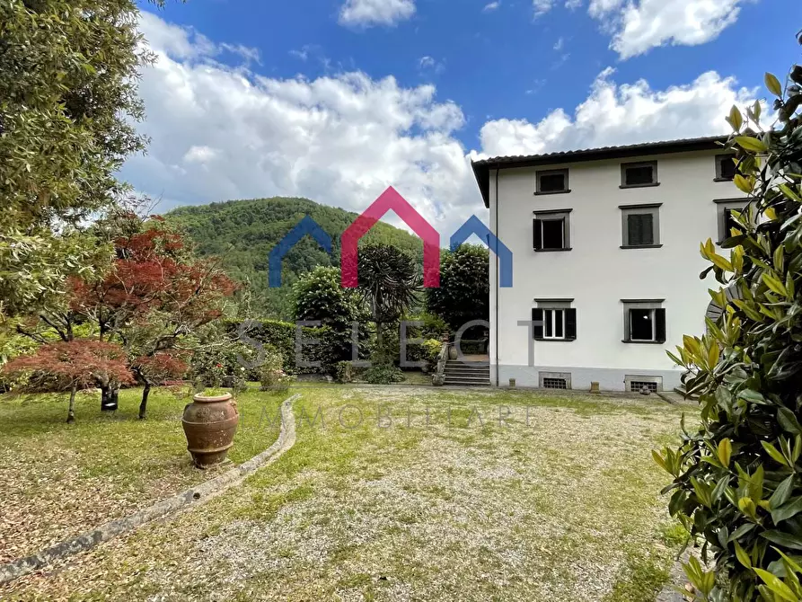 Immagine 5 di Villa in vendita  a Bagni Di Lucca