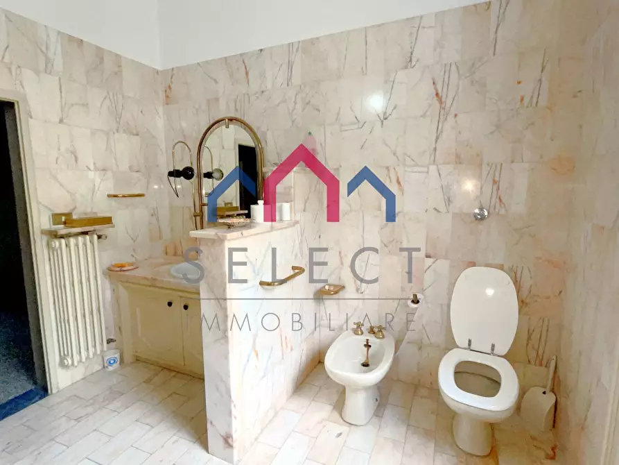 Immagine 75 di Villa in vendita  a Bagni Di Lucca