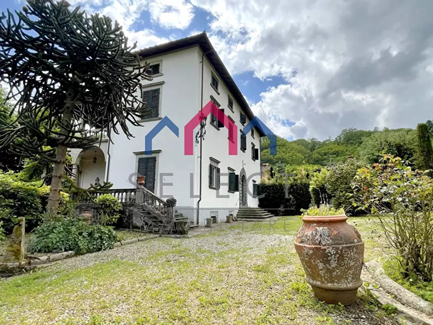 Immagine 10 di Villa in vendita  a Bagni Di Lucca