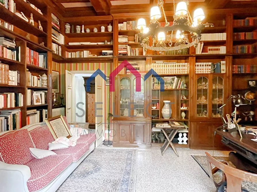 Immagine 59 di Villa in vendita  a Bagni Di Lucca