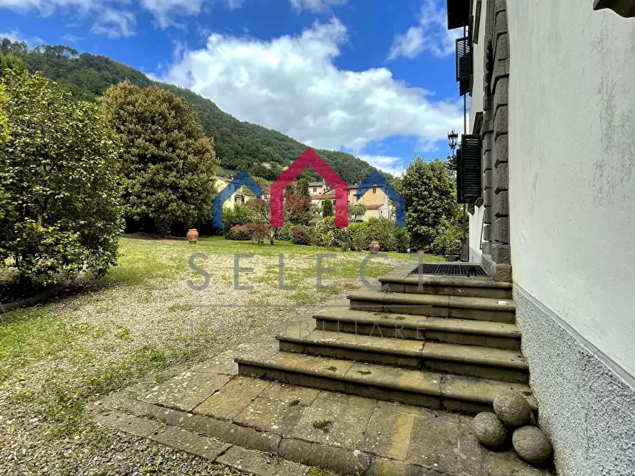 Immagine 12 di Villa in vendita  a Bagni Di Lucca