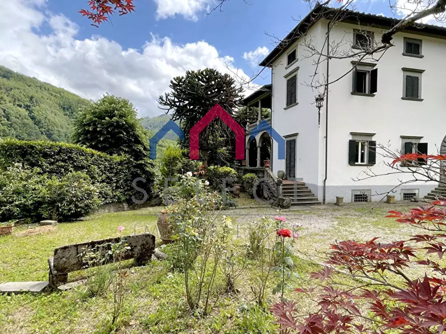 Immagine 6 di Villa in vendita  a Bagni Di Lucca