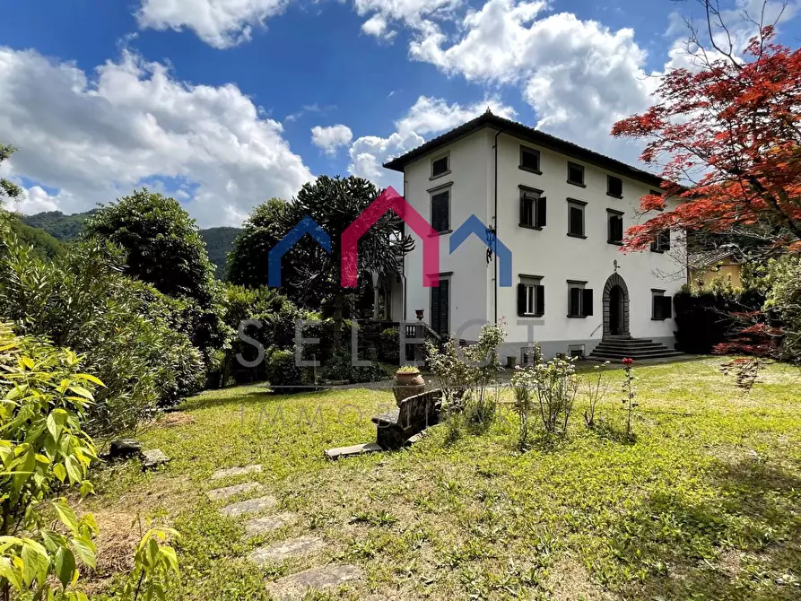 Immagine 8 di Villa in vendita  a Bagni Di Lucca