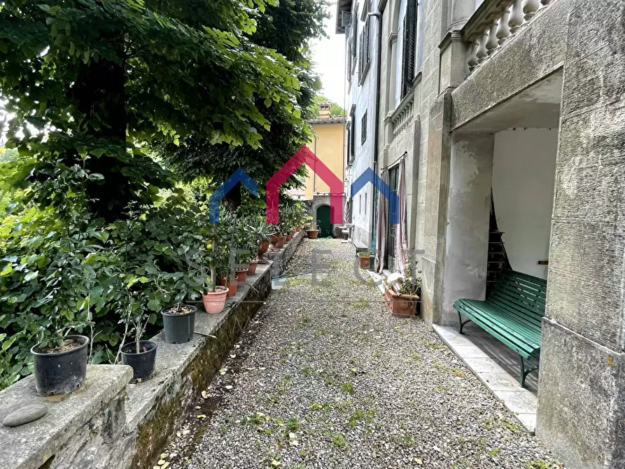 Immagine 30 di Villa in vendita  a Bagni Di Lucca
