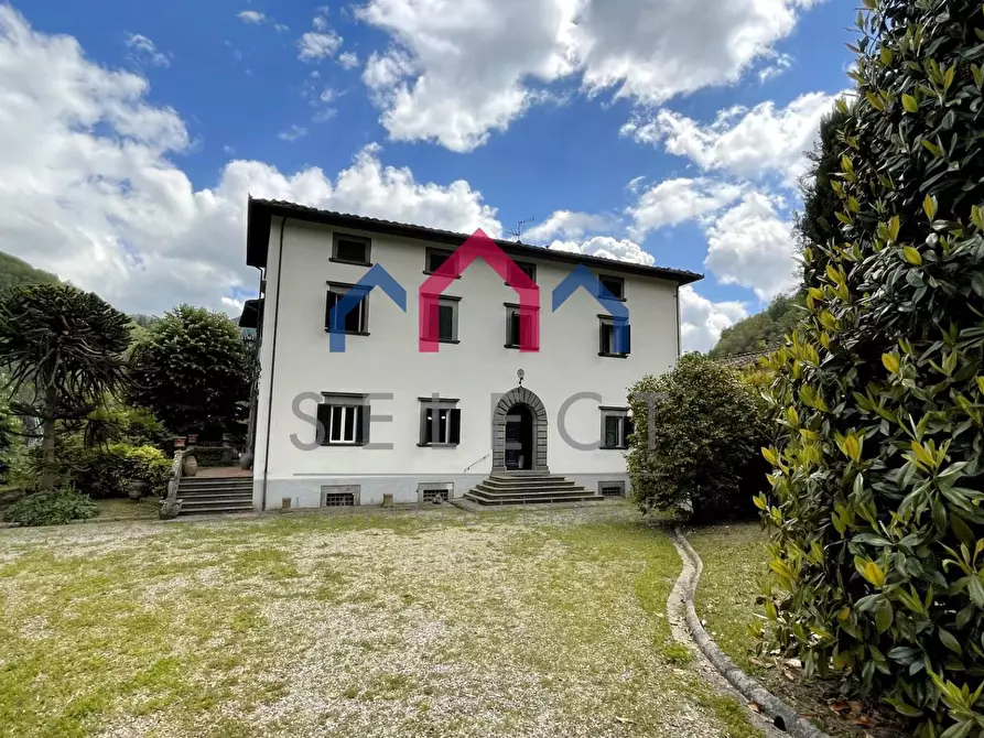 Immagine 4 di Villa in vendita  a Bagni Di Lucca