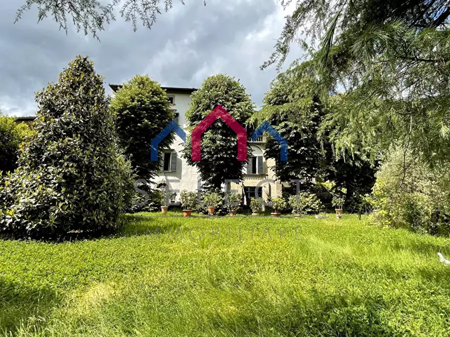Immagine 38 di Villa in vendita  a Bagni Di Lucca