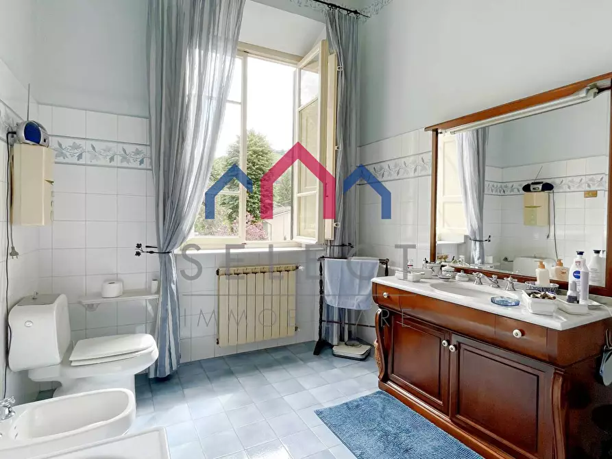 Immagine 48 di Villa in vendita  a Bagni Di Lucca