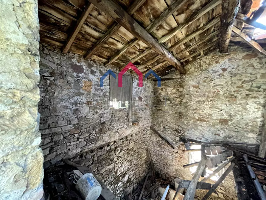 Immagine 18 di Rustico / casale in vendita  a Pescaglia