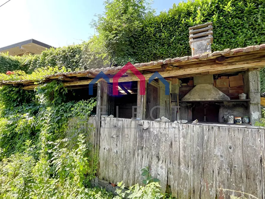 Immagine 27 di Terratetto in vendita  a Borgo A Mozzano
