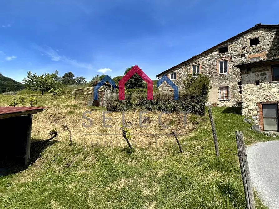 Immagine 8 di Rustico / casale in vendita  a Borgo A Mozzano