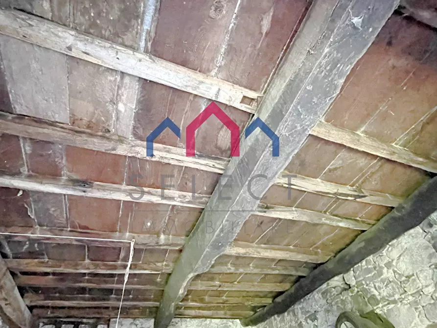 Immagine 40 di Rustico / casale in vendita  a Borgo A Mozzano