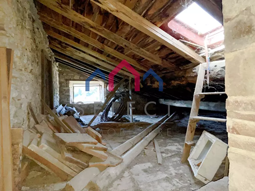 Immagine 43 di Rustico / casale in vendita  a Borgo A Mozzano