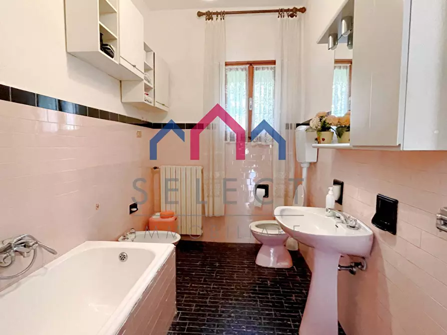 Immagine 39 di Rustico / casale in vendita  a Piazza Al Serchio