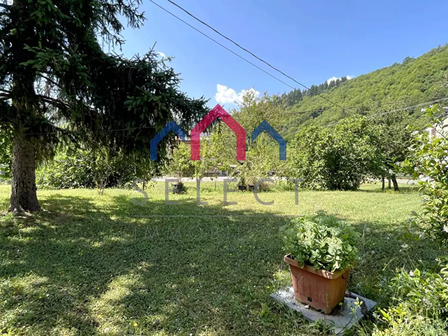 Immagine 14 di Rustico / casale in vendita  a Piazza Al Serchio