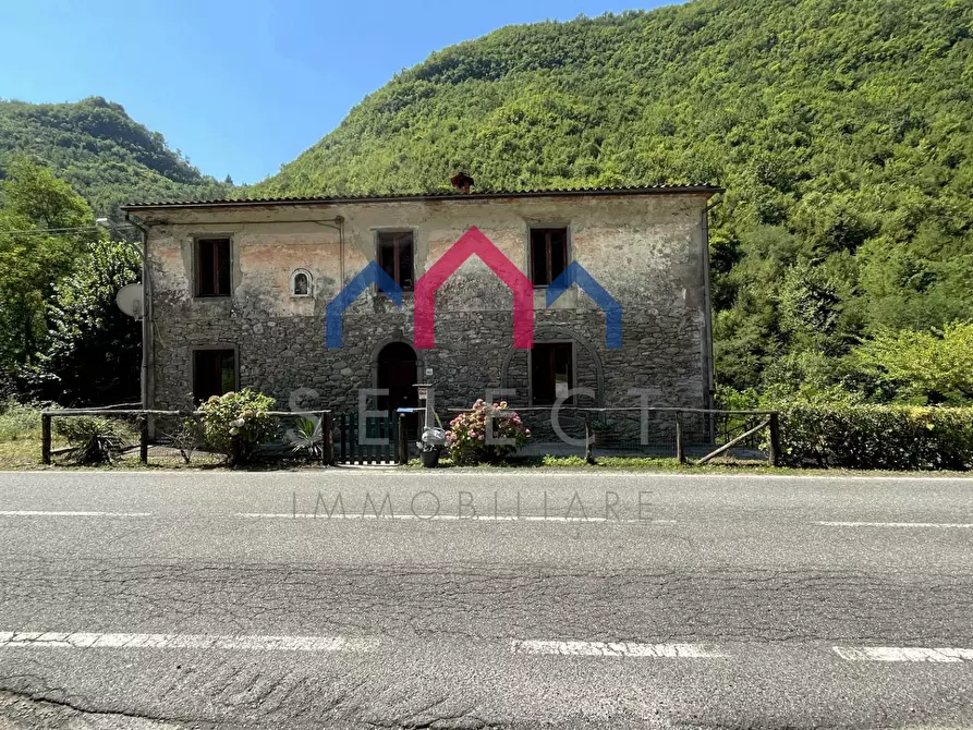 Immagine 3 di Casa indipendente in vendita  a Bagni Di Lucca