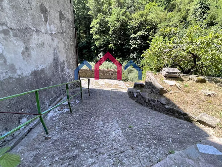 Immagine 19 di Casa indipendente in vendita  a Bagni Di Lucca