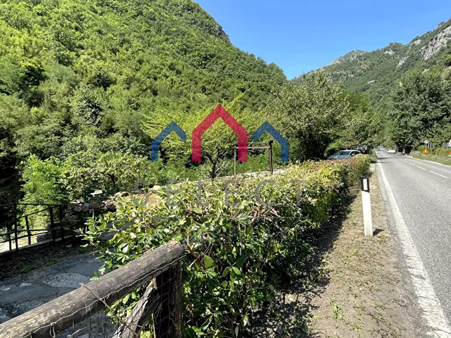 Immagine 6 di Casa indipendente in vendita  a Bagni Di Lucca