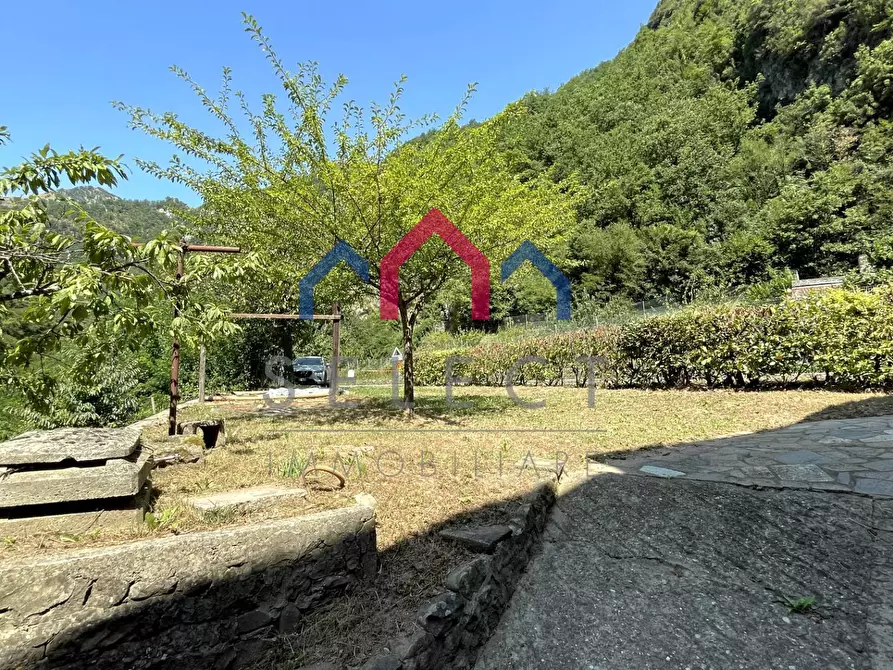 Immagine 18 di Casa indipendente in vendita  a Bagni Di Lucca