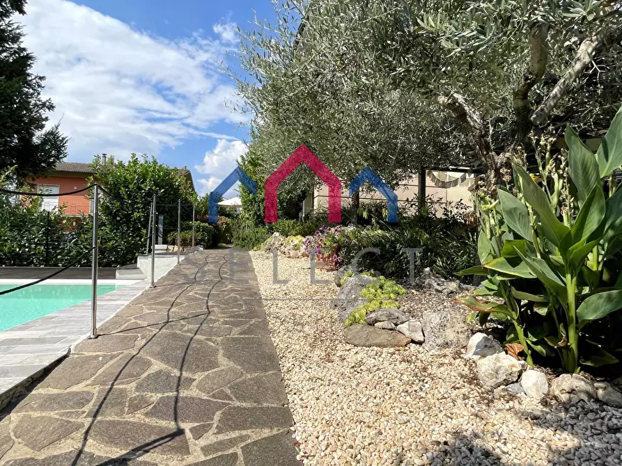 Immagine 3 di Villetta a schiera in vendita  a Barga