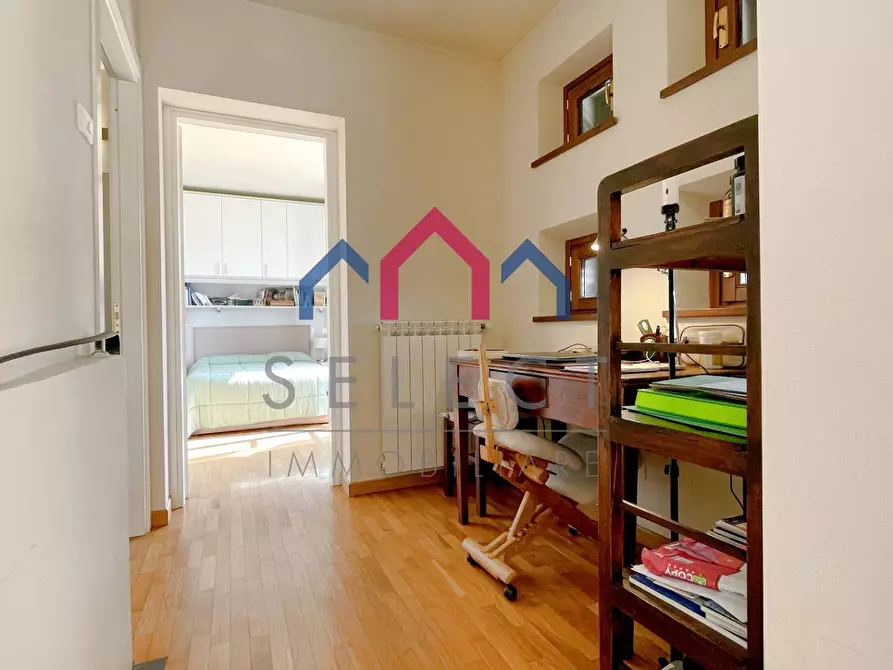 Immagine 48 di Villetta a schiera in vendita  a Barga