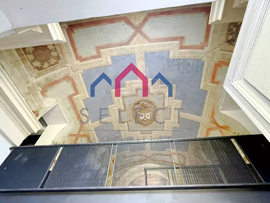 Immagine 24 di Locale commerciale in vendita  a Borgo A Mozzano