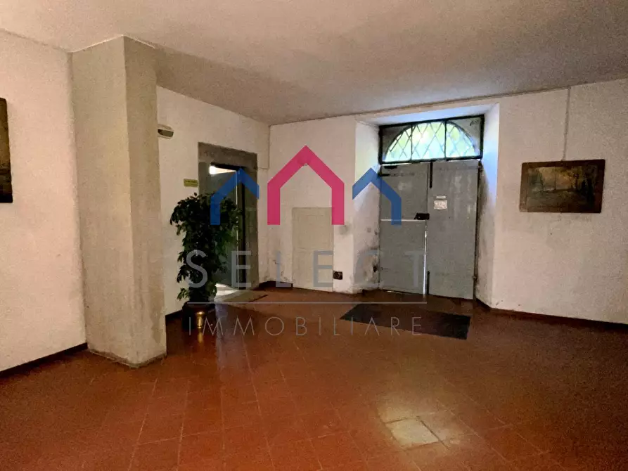 Immagine 5 di Locale commerciale in vendita  a Borgo A Mozzano