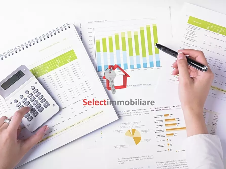 Immagine 4 di Locale commerciale in affitto  a Borgo A Mozzano