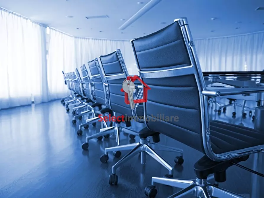 Immagine 5 di Locale commerciale in affitto  a Borgo A Mozzano