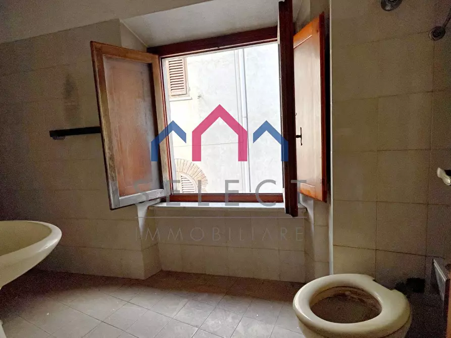 Immagine 31 di Appartamento in vendita  a Borgo A Mozzano