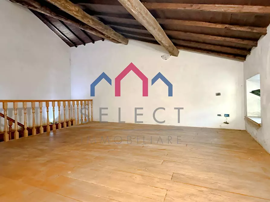 Immagine 30 di Appartamento in vendita  a Pescaglia