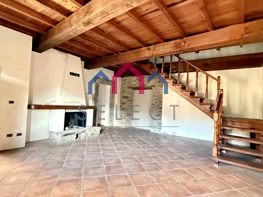 Immagine 8 di Appartamento in vendita  a Pescaglia