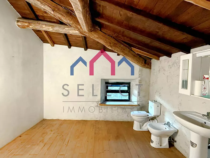 Immagine 32 di Appartamento in vendita  a Pescaglia