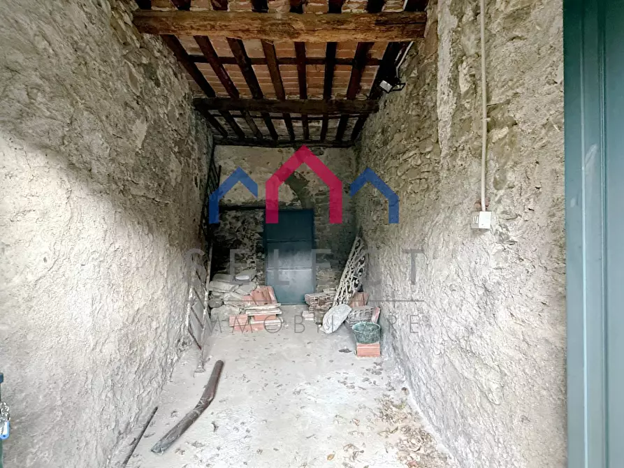 Immagine 40 di Appartamento in vendita  a Pescaglia