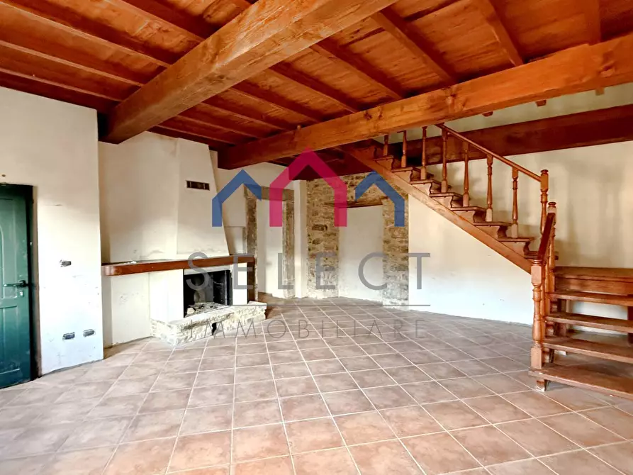 Immagine 12 di Appartamento in vendita  a Pescaglia