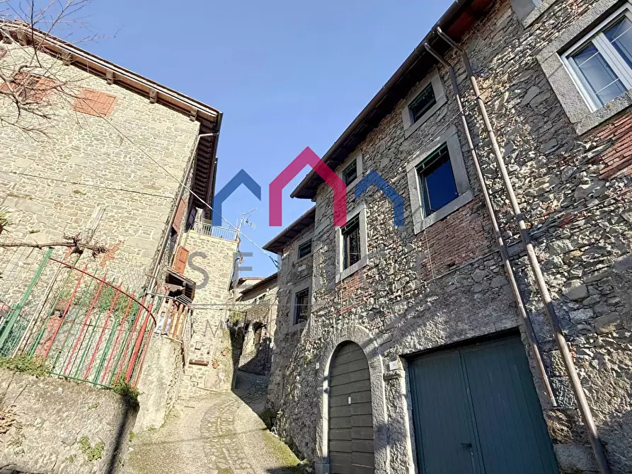 Immagine 7 di Appartamento in vendita  a Pescaglia