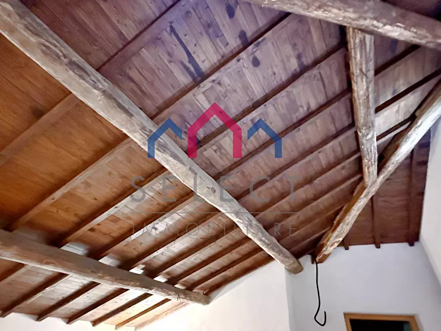 Immagine 25 di Appartamento in vendita  a Pescaglia