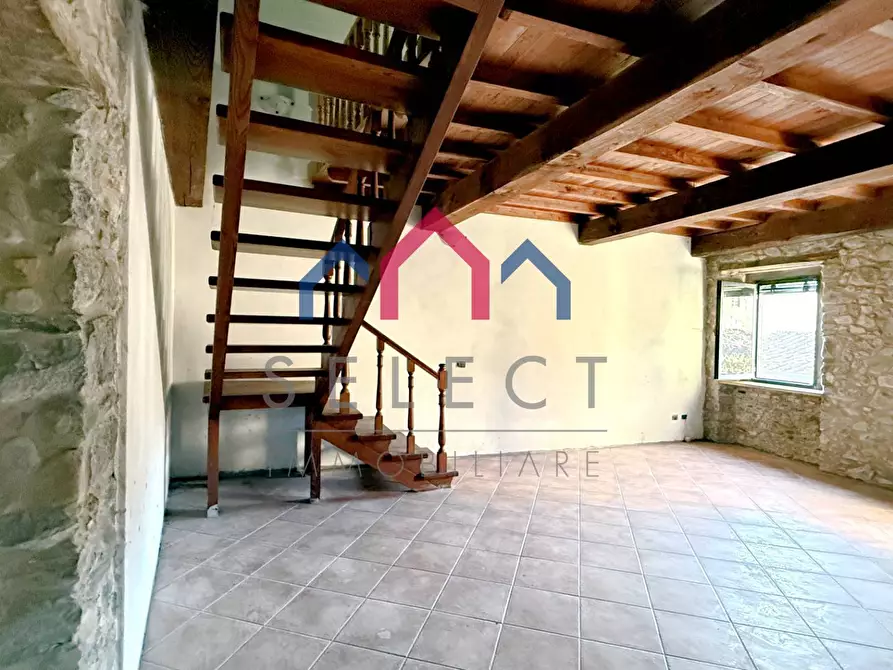 Immagine 11 di Appartamento in vendita  a Pescaglia