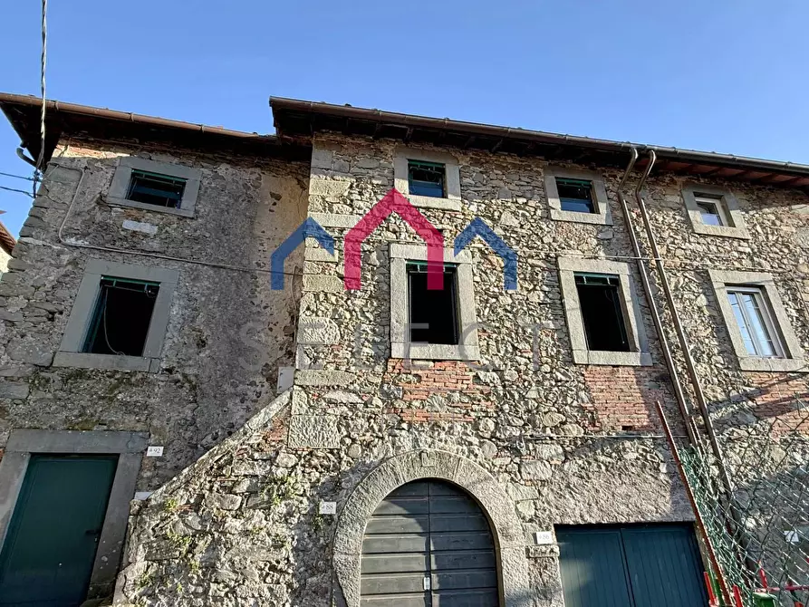 Immagine 5 di Appartamento in vendita  a Pescaglia