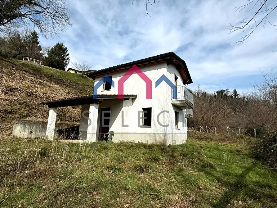 Immagine 7 di Villa in vendita  a Bagni Di Lucca