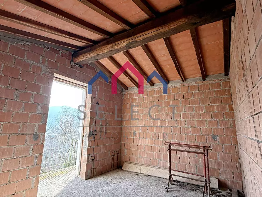 Immagine 21 di Villa in vendita  a Bagni Di Lucca