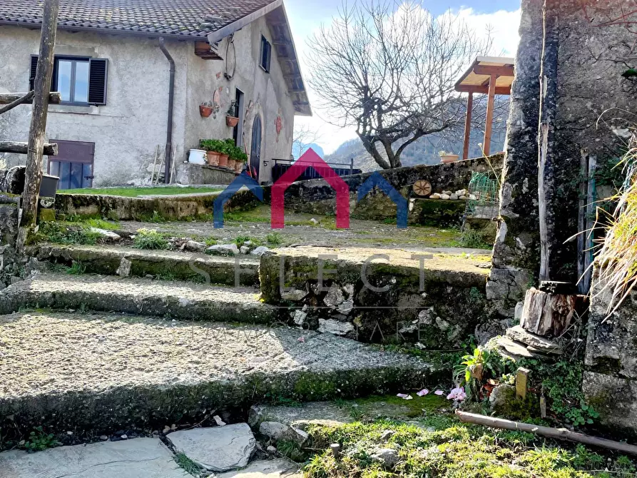 Immagine 11 di Rustico / casale in vendita  a Castelnuovo Di Garfagnana
