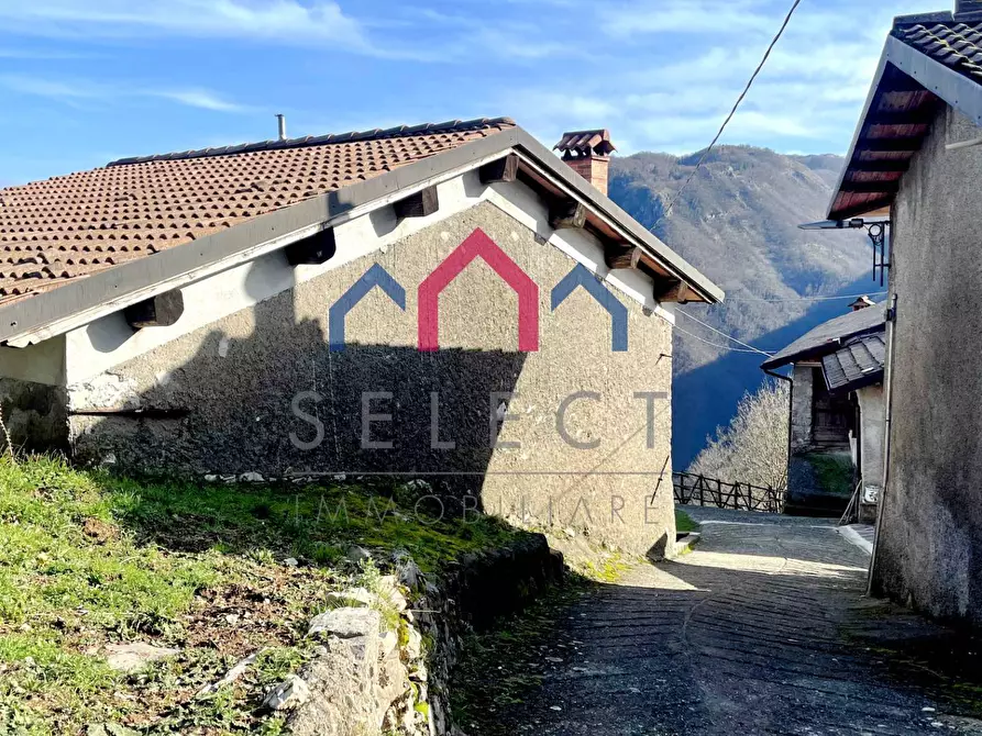 Immagine 6 di Rustico / casale in vendita  a Castelnuovo Di Garfagnana