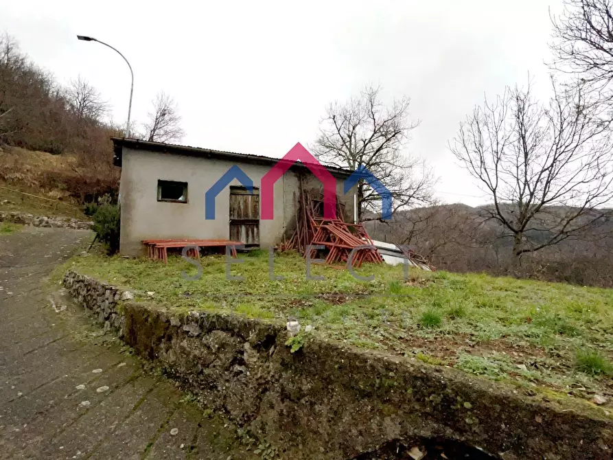 Immagine 36 di Rustico / casale in vendita  a Castelnuovo Di Garfagnana