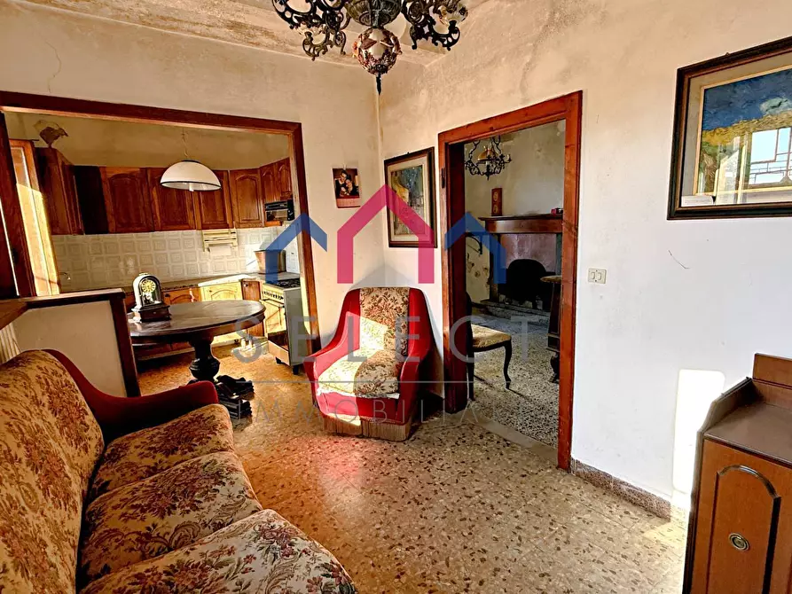 Immagine 1 di Casa semindipendente in vendita  a Bagni Di Lucca