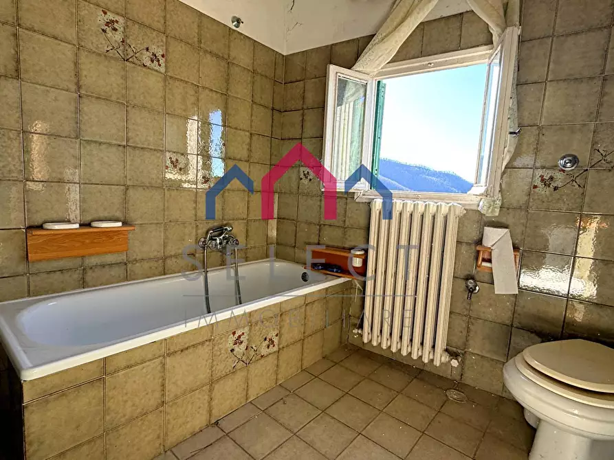 Immagine 38 di Casa semindipendente in vendita  a Bagni Di Lucca