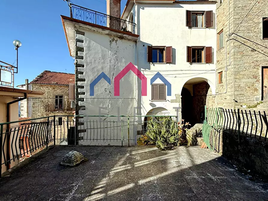 Immagine 10 di Casa semindipendente in vendita  a Bagni Di Lucca