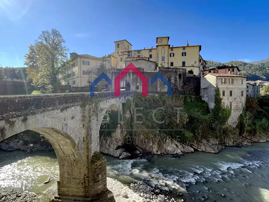 Immagine 2 di Appartamento in vendita  a Castelnuovo Di Garfagnana