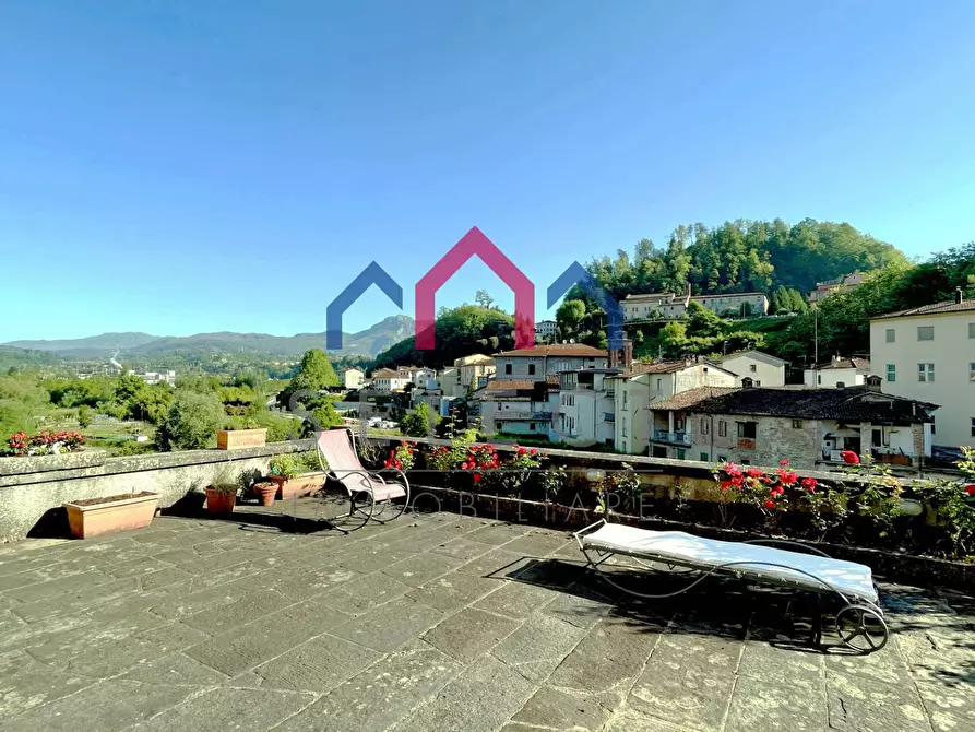 Immagine 51 di Appartamento in vendita  a Castelnuovo Di Garfagnana